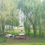 Kamp Markesic Camping *